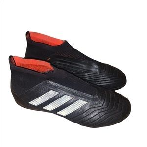 Adidas predator control skin soccer cleat